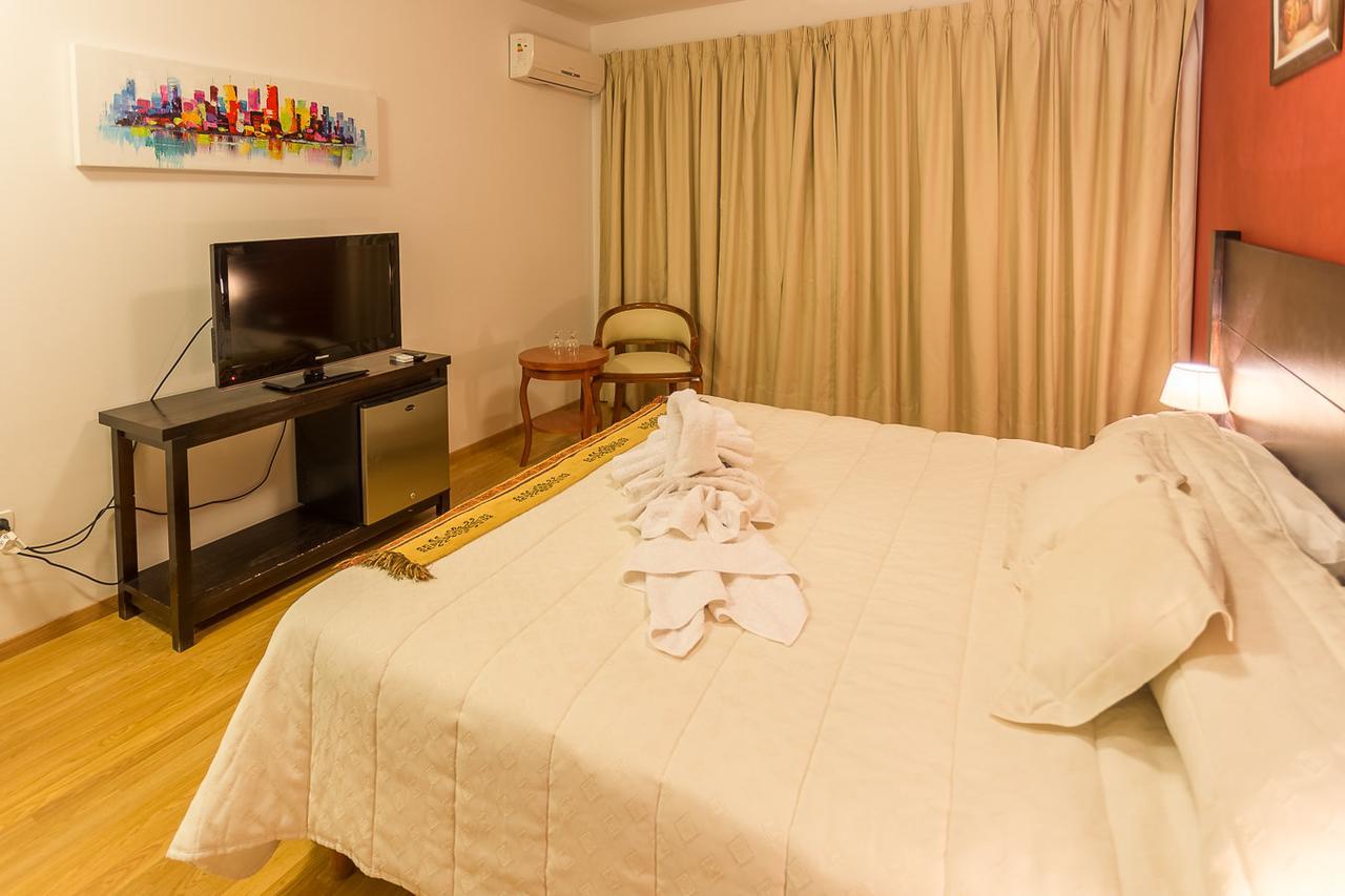 Hotel Las Maras ปูแอร์โตมาดริน ภายนอก รูปภาพ