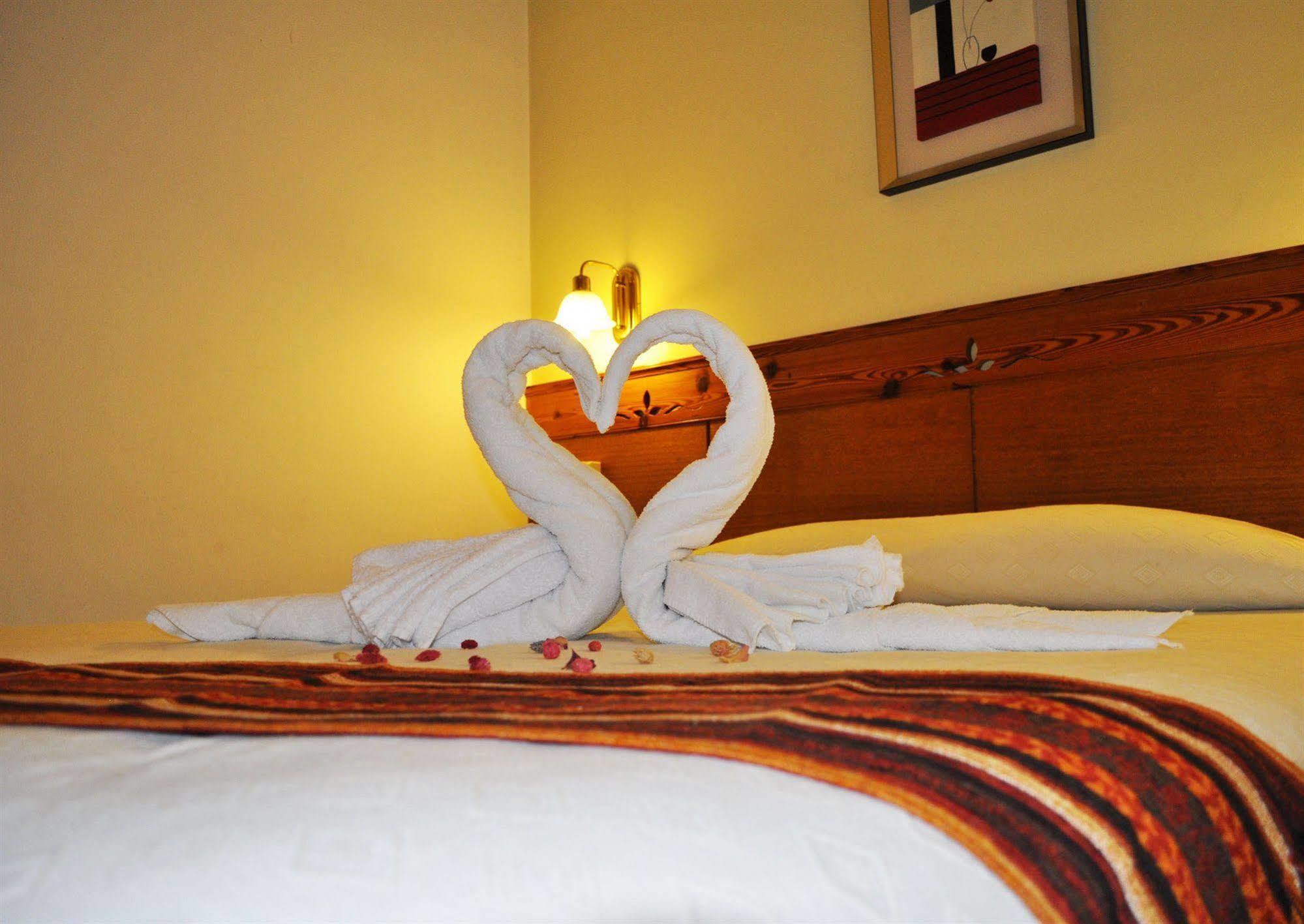 Hotel Las Maras ปูแอร์โตมาดริน ภายนอก รูปภาพ