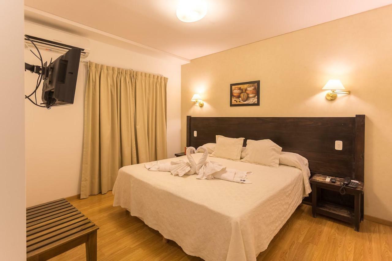 Hotel Las Maras ปูแอร์โตมาดริน ภายนอก รูปภาพ
